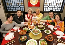 Trung Quốc quy định con cháu phải thường xuyên thăm nom người già